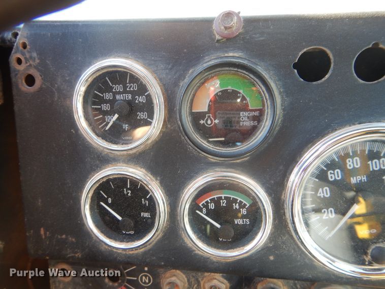 image for item DI0432 1981 John Deere 862  elevating scraper