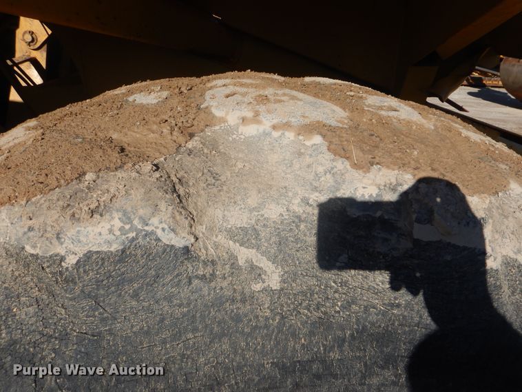 image for item DI0432 1981 John Deere 862  elevating scraper