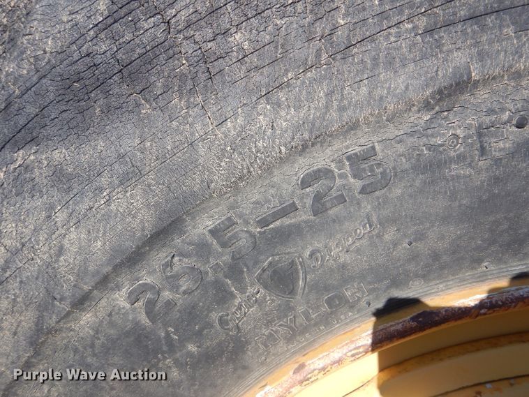 image for item DI0432 1981 John Deere 862  elevating scraper