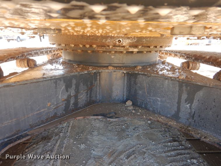 image for item DI0433 2011 Komatsu PC138USLC-8  excavator