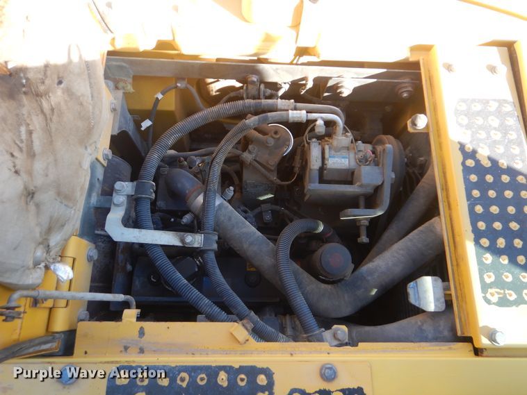 image for item DI0433 2011 Komatsu PC138USLC-8  excavator