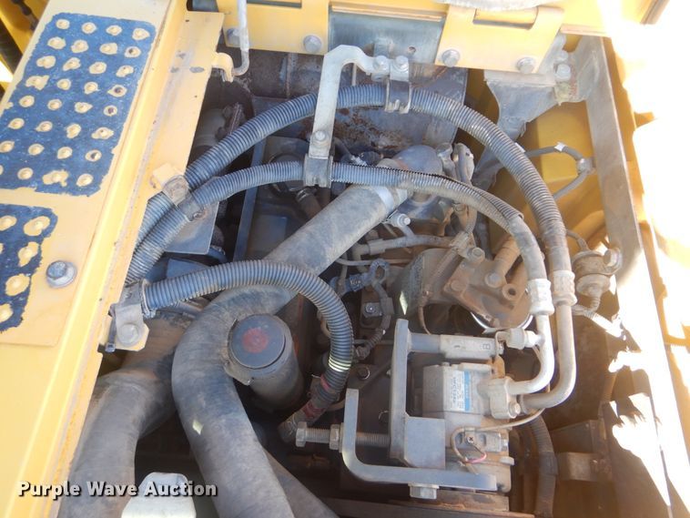 image for item DI0433 2011 Komatsu PC138USLC-8  excavator