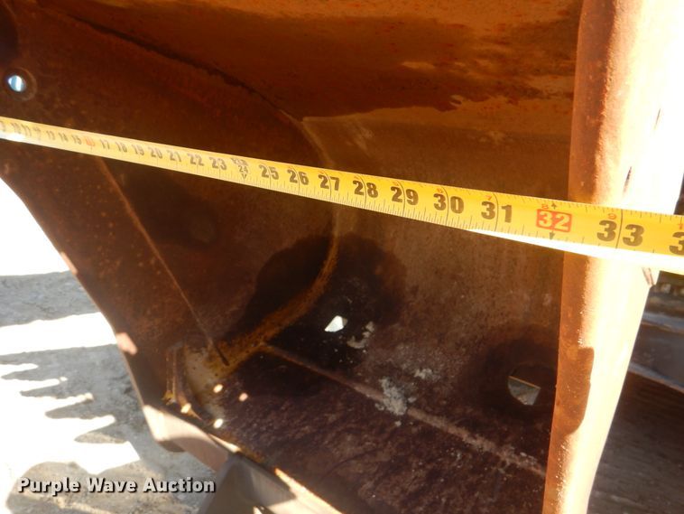 image for item DI0434 2013 Caterpillar 320EL  long reach excavator