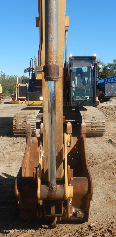 image for item DI0434 2013 Caterpillar 320EL  long reach excavator