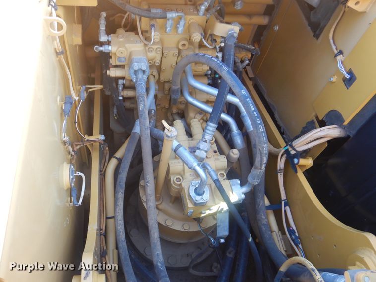 image for item DI0434 2013 Caterpillar 320EL  long reach excavator