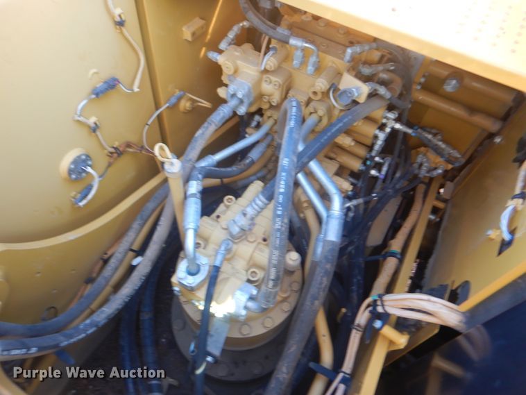 image for item DI0434 2013 Caterpillar 320EL  long reach excavator