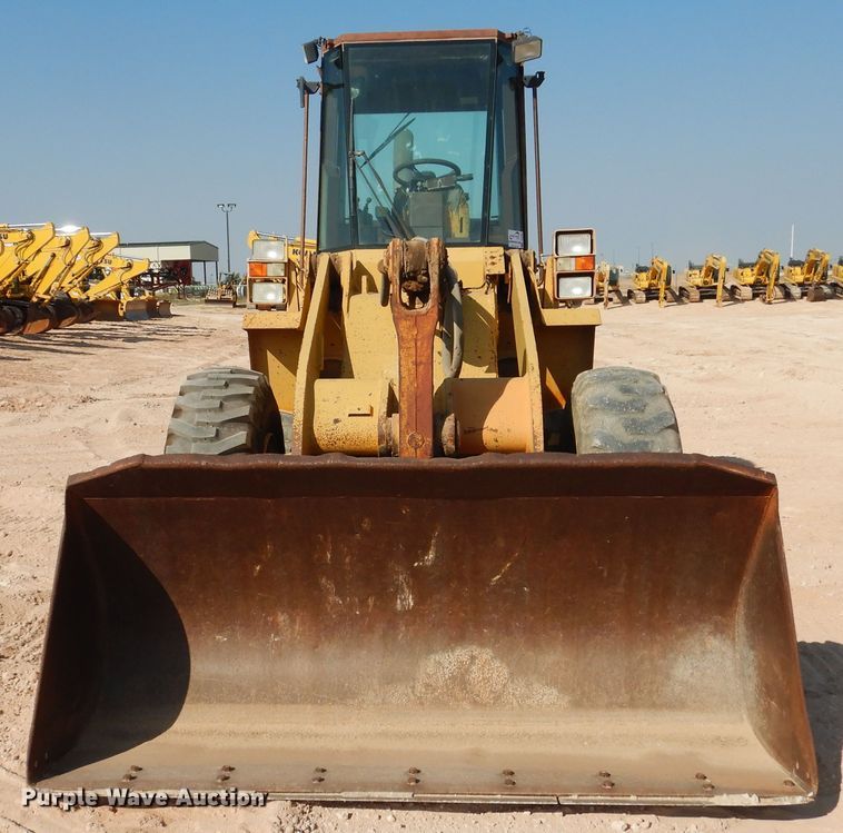 image for item DI3500 1991 Case 621 ZF  wheel loader