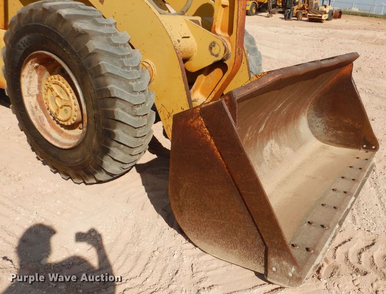 image for item DI3500 1991 Case 621 ZF  wheel loader