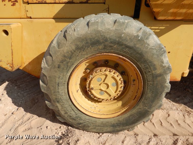 image for item DI3500 1991 Case 621 ZF  wheel loader