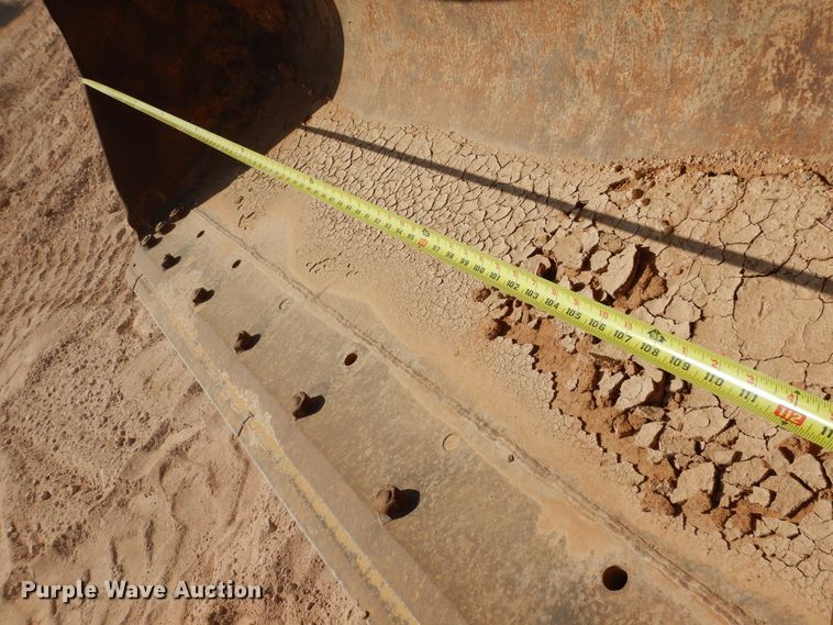 image for item DI3502 2000 Daewoo Mega 300 III  wheel loader