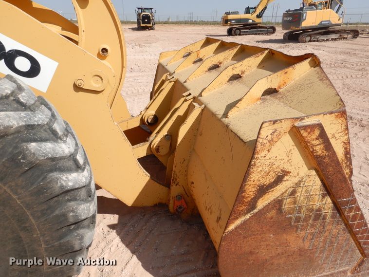 image for item DI3502 2000 Daewoo Mega 300 III  wheel loader