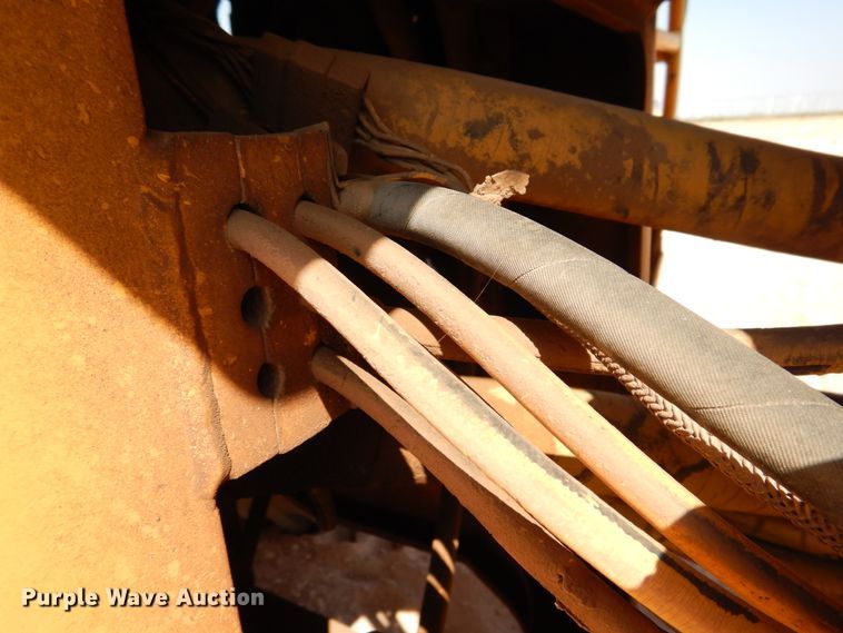 image for item DI3502 2000 Daewoo Mega 300 III  wheel loader