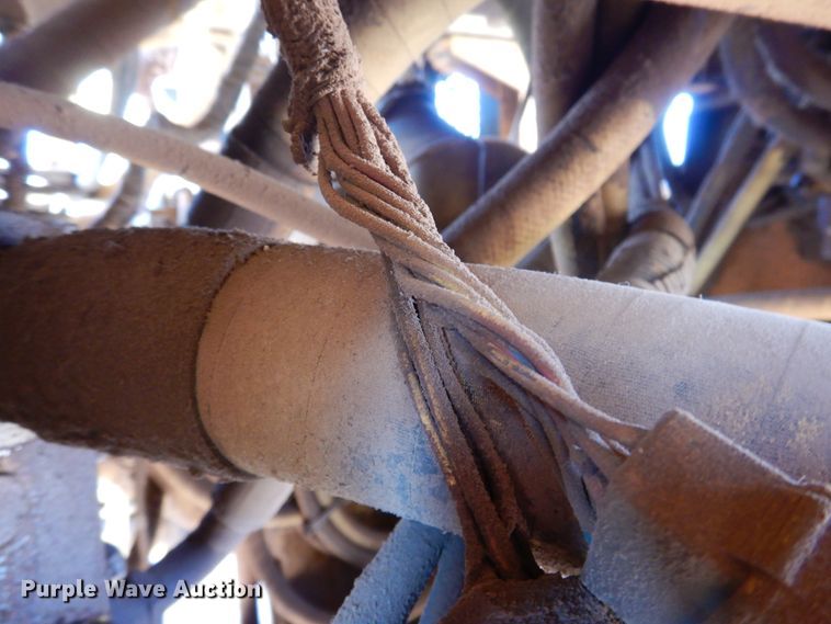 image for item DI3502 2000 Daewoo Mega 300 III  wheel loader