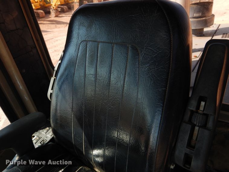 image for item DI3502 2000 Daewoo Mega 300 III  wheel loader