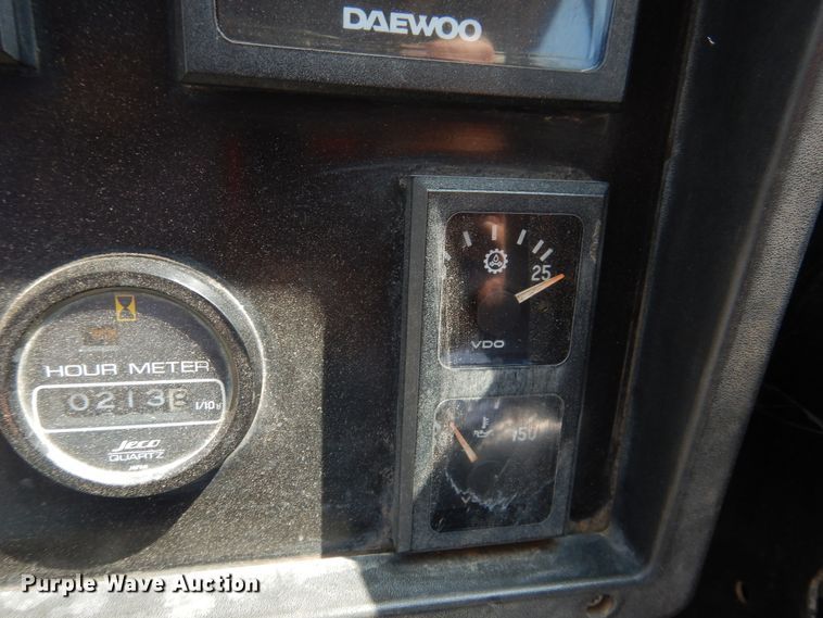 image for item DI3502 2000 Daewoo Mega 300 III  wheel loader