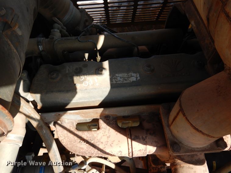 image for item DI3502 2000 Daewoo Mega 300 III  wheel loader