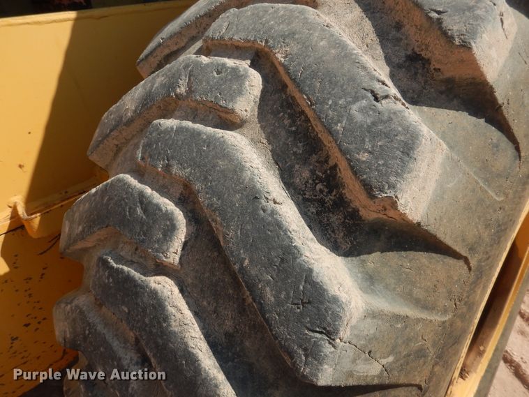 image for item DI3502 2000 Daewoo Mega 300 III  wheel loader