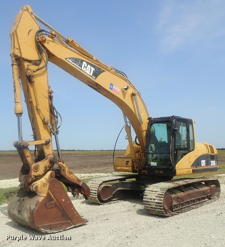 image for item DI4738 2003 Caterpillar 320C L excavator
