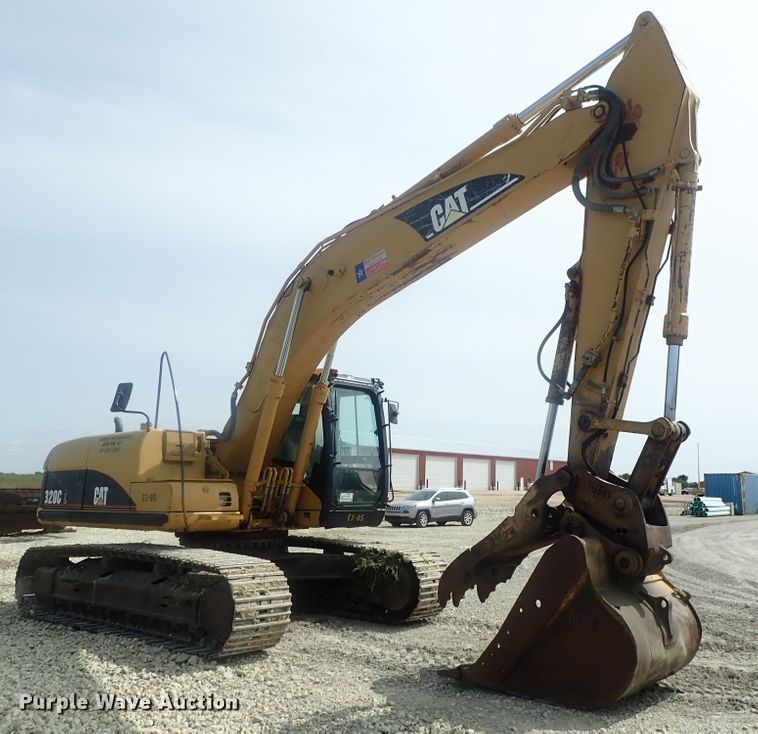 image for item DI4738 2003 Caterpillar 320C L excavator