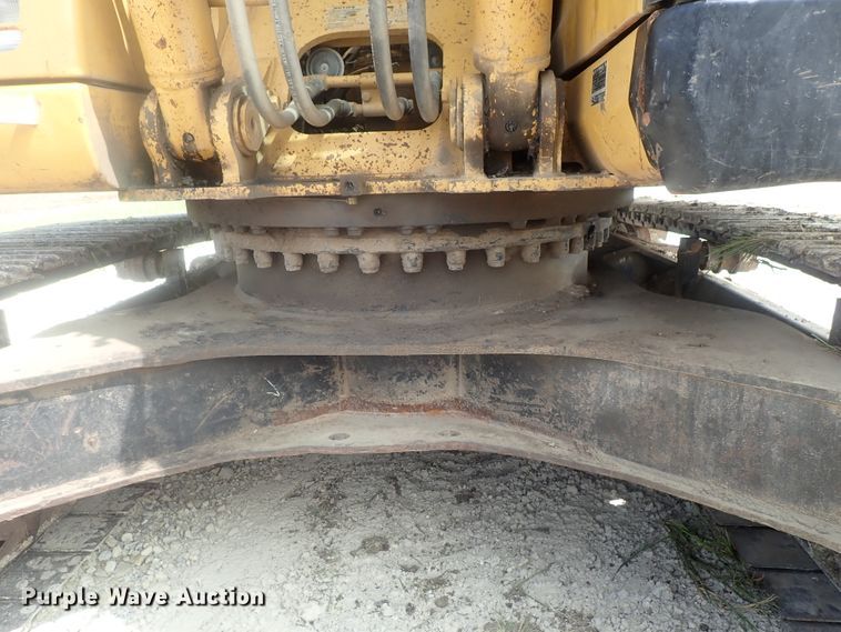 image for item DI4738 2003 Caterpillar 320C L excavator