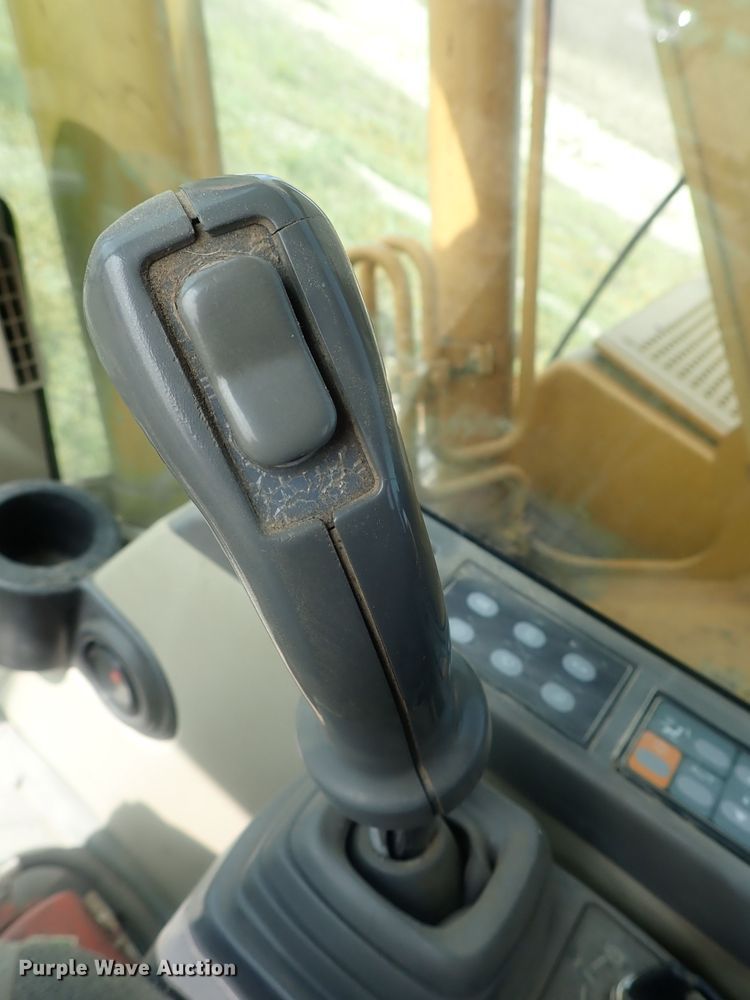 image for item DI4738 2003 Caterpillar 320C L excavator