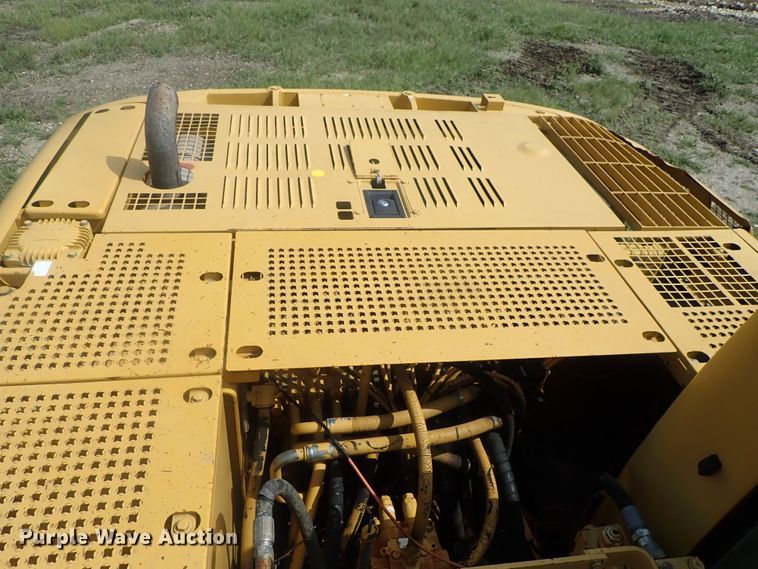 image for item DI4738 2003 Caterpillar 320C L excavator