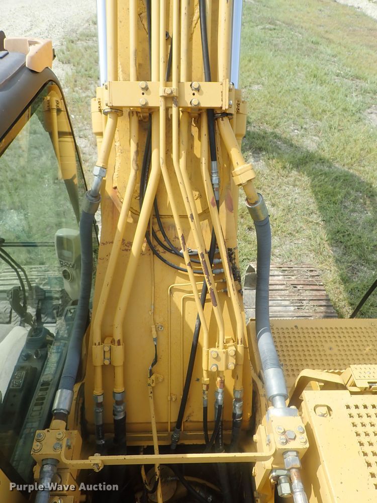 image for item DI4738 2003 Caterpillar 320C L excavator