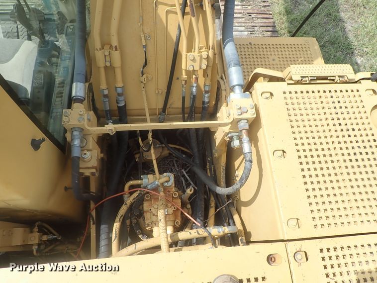 image for item DI4738 2003 Caterpillar 320C L excavator