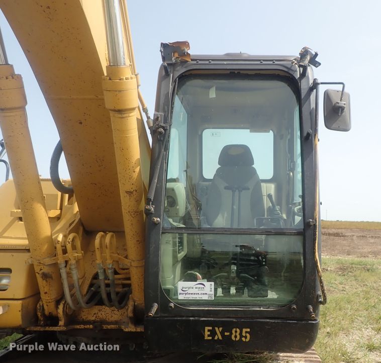 image for item DI4738 2003 Caterpillar 320C L excavator