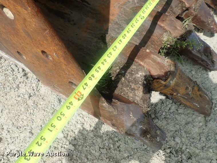 image for item DI4738 2003 Caterpillar 320C L excavator