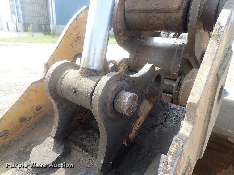 image for item DI4738 2003 Caterpillar 320C L excavator