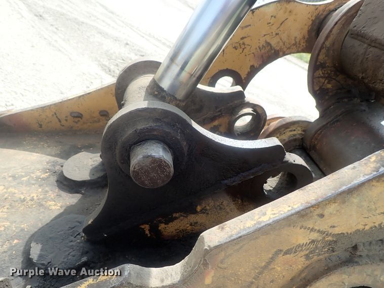 image for item DI4738 2003 Caterpillar 320C L excavator