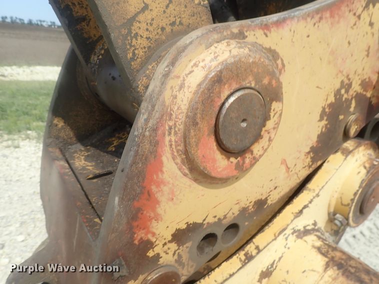 image for item DI4738 2003 Caterpillar 320C L excavator