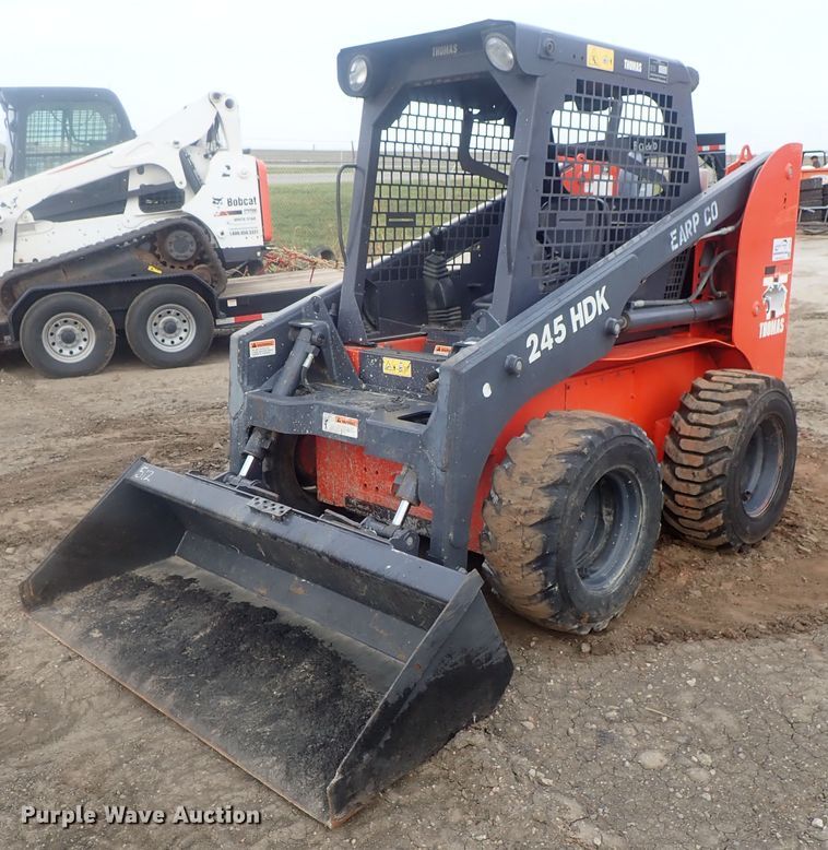 image for item DI4746 2001 Thomas 245 HDK  skid steer loader