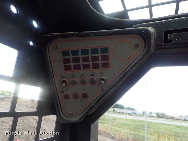 image for item DI4746 2001 Thomas 245 HDK  skid steer loader