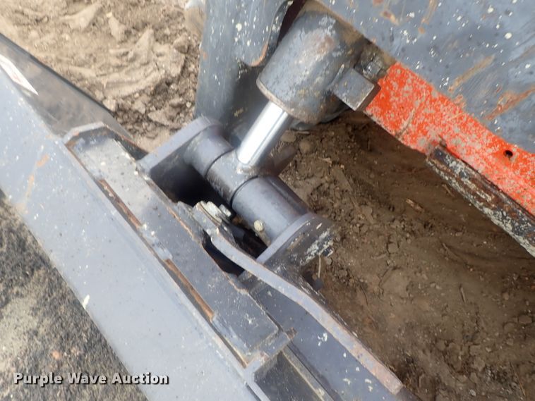 image for item DI4746 2001 Thomas 245 HDK  skid steer loader