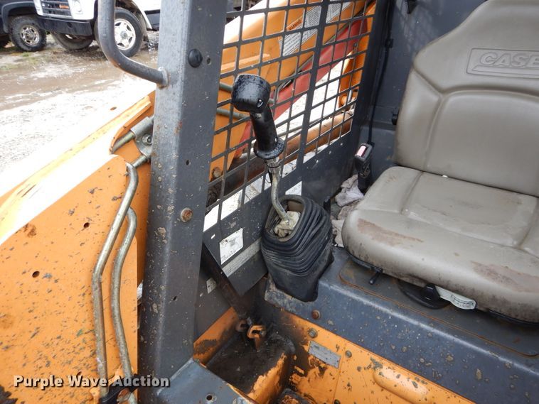 image for item DI8272 2005 Case 440  skid steer loader