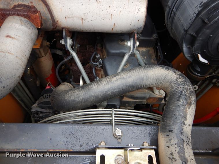 image for item DI8272 2005 Case 440  skid steer loader