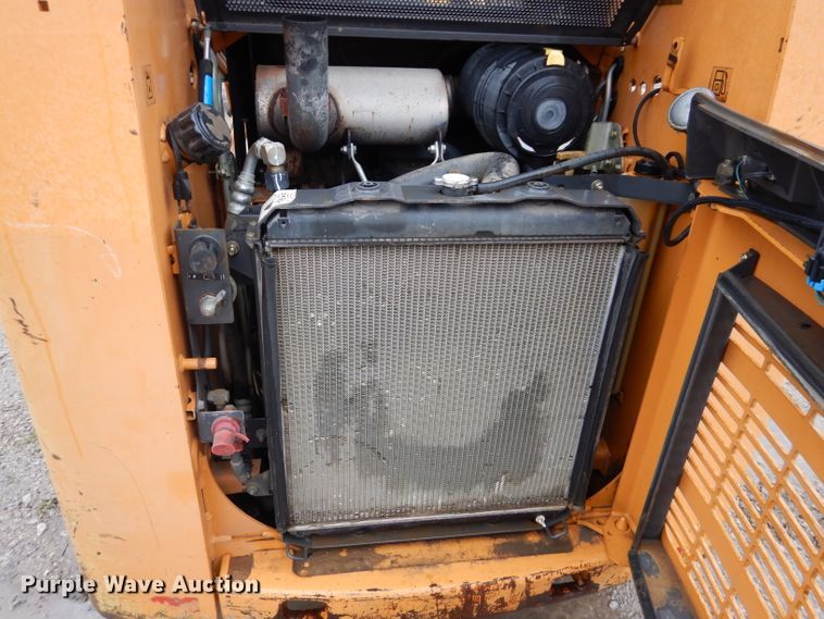 image for item DI8272 2005 Case 440  skid steer loader
