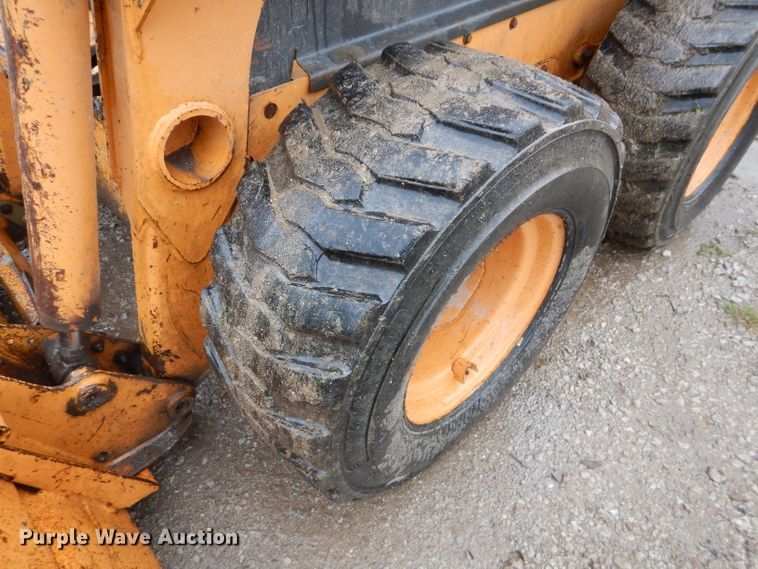 image for item DI8272 2005 Case 440  skid steer loader