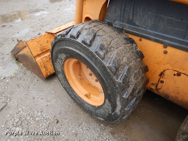 image for item DI8272 2005 Case 440  skid steer loader