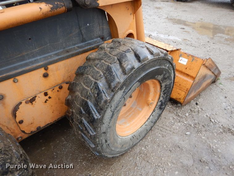 image for item DI8272 2005 Case 440  skid steer loader