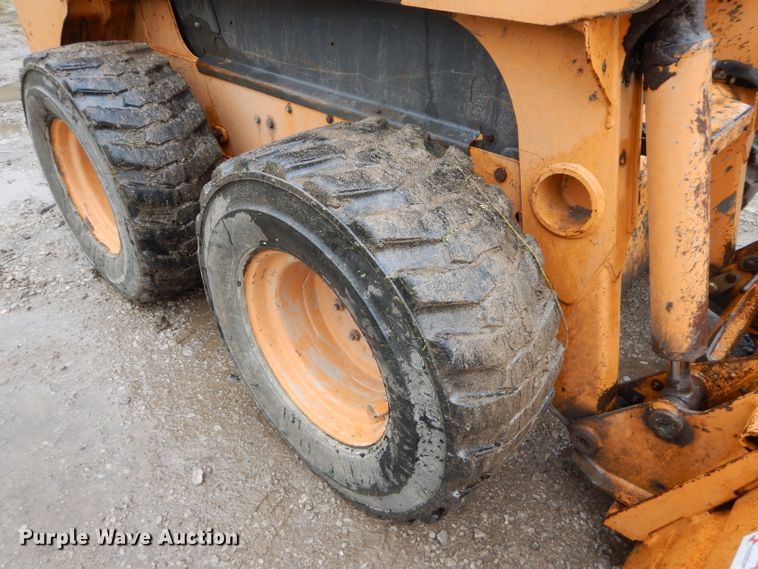 image for item DI8272 2005 Case 440  skid steer loader