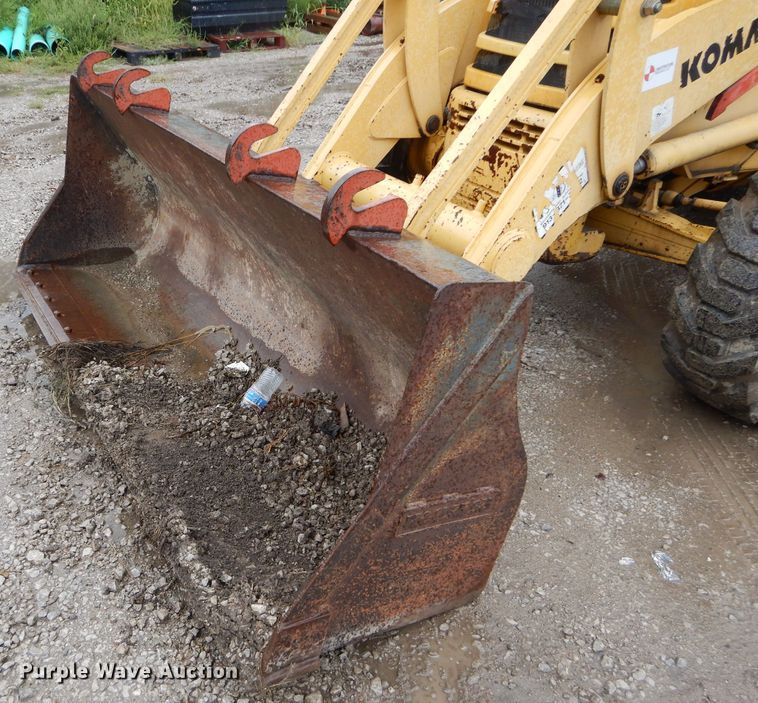 image for item DI8273 2000 Komatsu WB140-2  backhoe