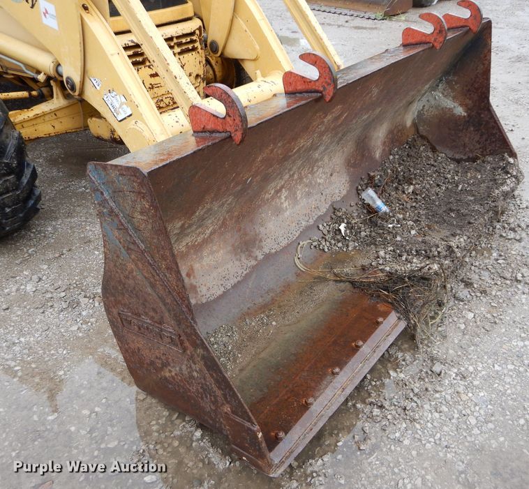 image for item DI8273 2000 Komatsu WB140-2  backhoe