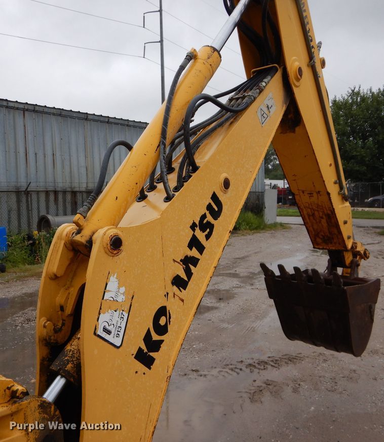 image for item DI8273 2000 Komatsu WB140-2  backhoe