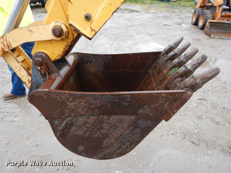 image for item DI8273 2000 Komatsu WB140-2  backhoe