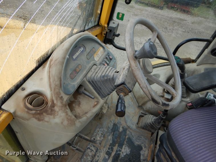 image for item DI8273 2000 Komatsu WB140-2  backhoe