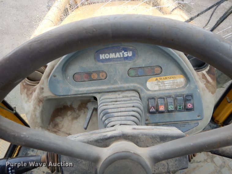 image for item DI8273 2000 Komatsu WB140-2  backhoe
