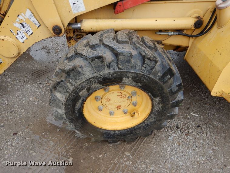 image for item DI8273 2000 Komatsu WB140-2  backhoe